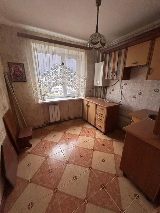 Продам трикімнатну квартиру з автономним опаленням