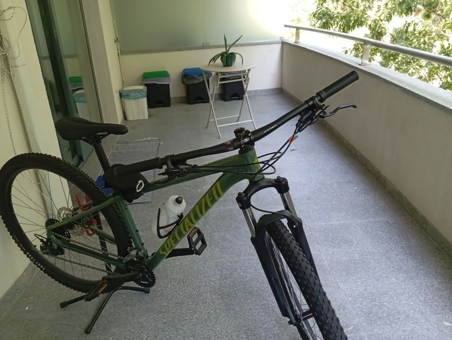 Vendo bicicleta nova