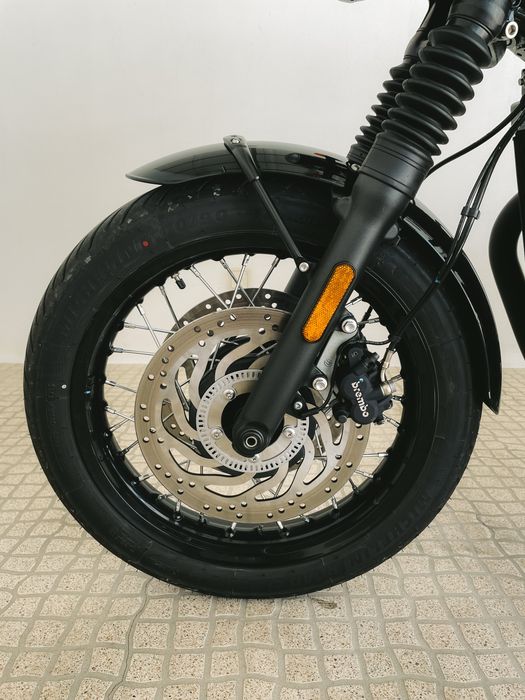 Triumph Bonneville T120 Black