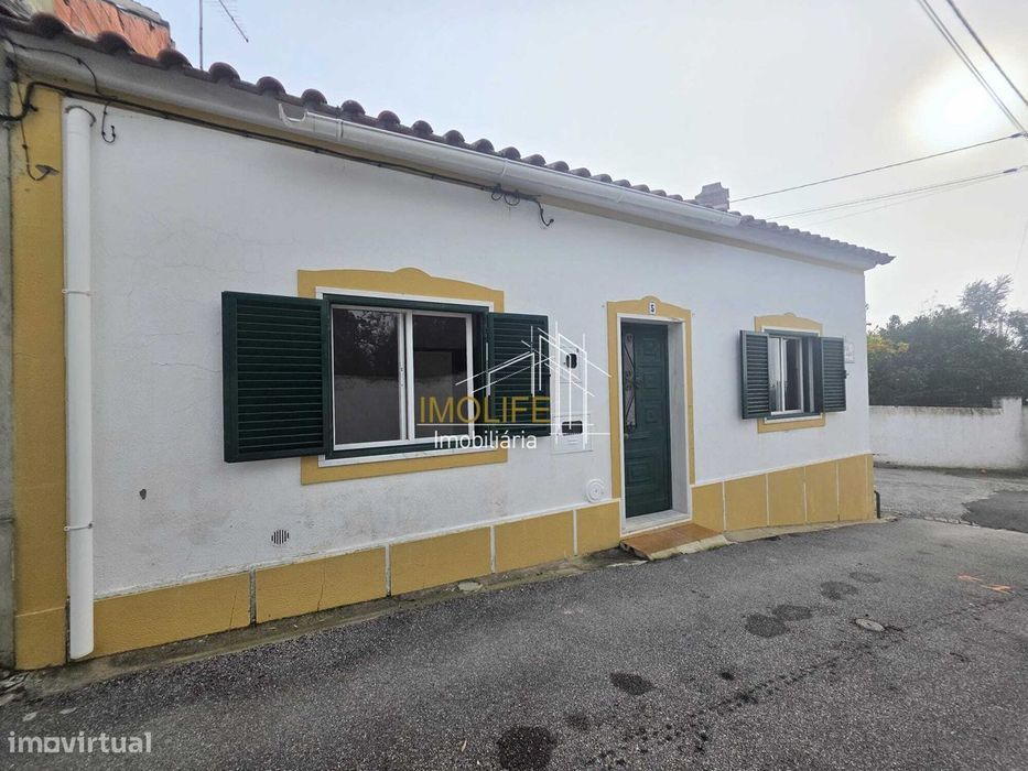Moradia T1 em Cabeção