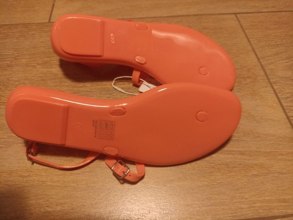 Nowe Sandałki japonki rozmiar 38