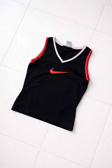 Майка жіноча nike в гарному стані