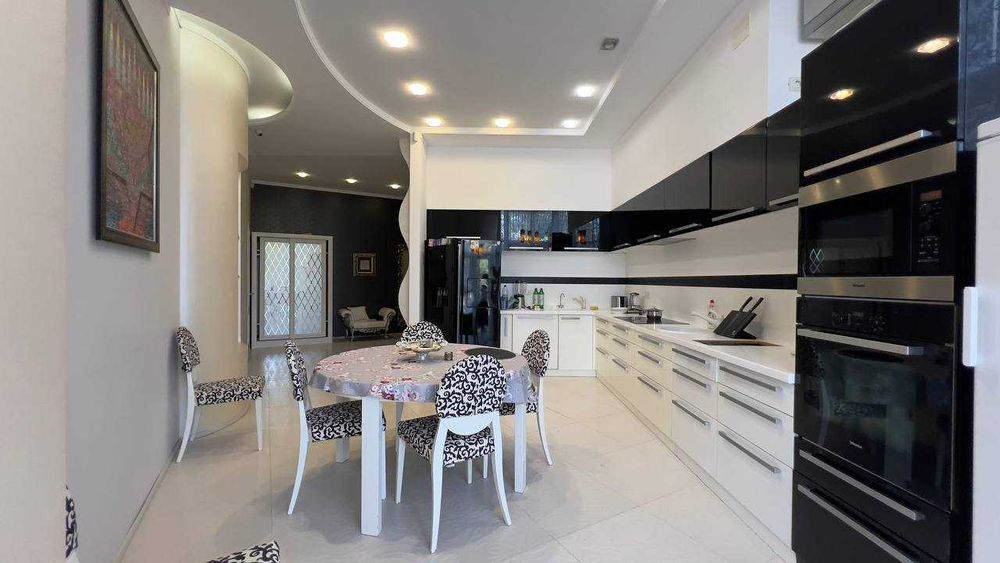 Аренда 3-ком. квартиры с террасой в ЖК Мерседес | 200 м² у моря. 1I18