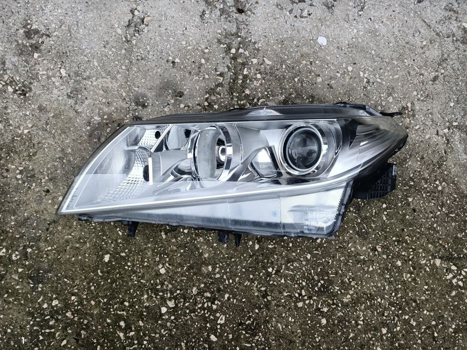 Lampa lewa lewy przód Suzuki Vitara