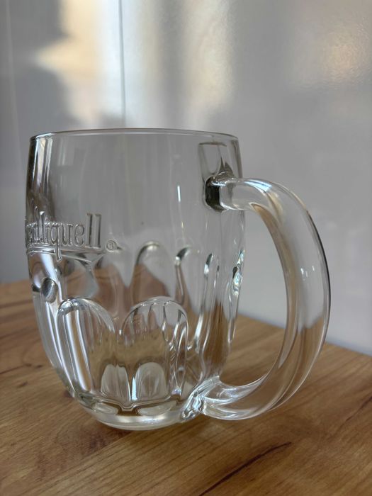 Kufel do piwa Pilsner Urquell – tłoczone logo, idealny stan