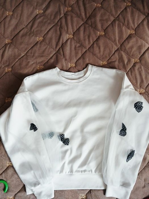 Продам кофту білу на 140р