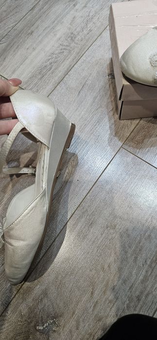 Buty do komunii r.36 komuijne