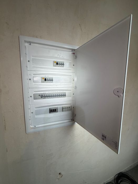 Instalacje elektryczne, przyłącza, osiedla domu