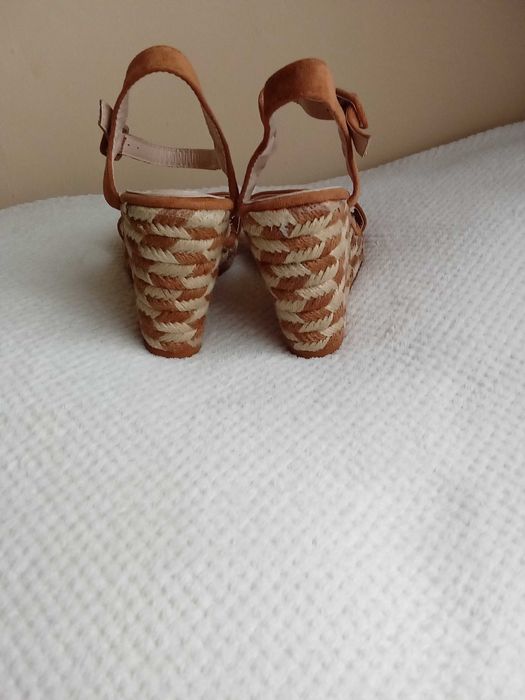 buty i buciki na koturnie damskie