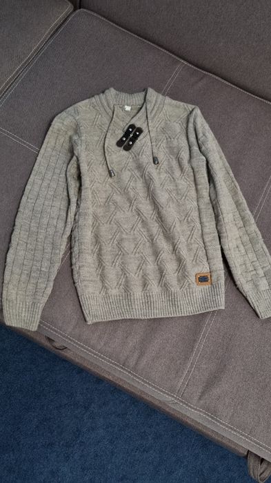 Светер новий розмір 2-3клас