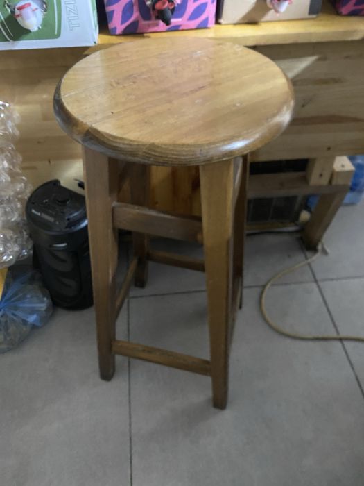 Продам стіл і 4 табуретки