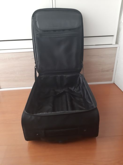 Mala VAGG pequena preta