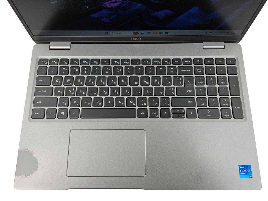 Ноутбук Dell Latitude 5520 FullHD|i5-1145G7|Iris Xe|8GB|256GB