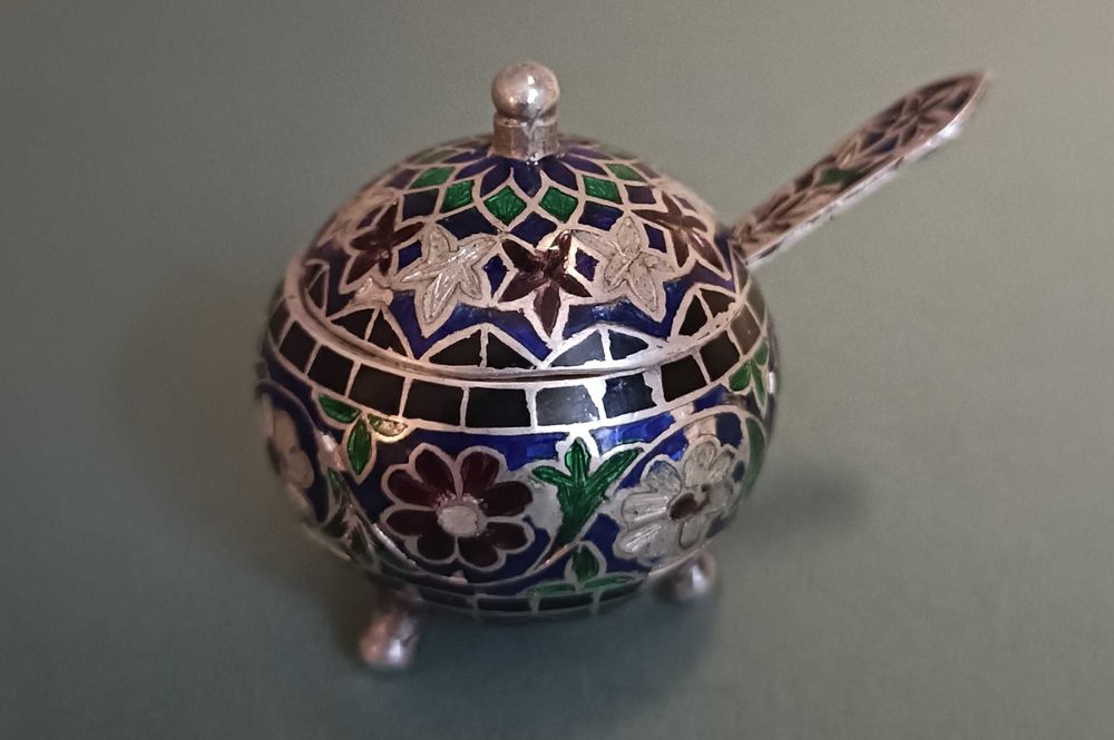 Solniczka ze srebra i emalii CLOISONNE