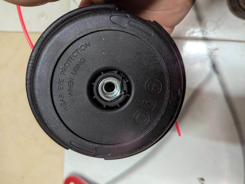 Cabeça de fio de roçadora universal