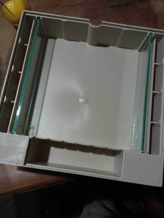 Продам годівницю Дудника для бджіл