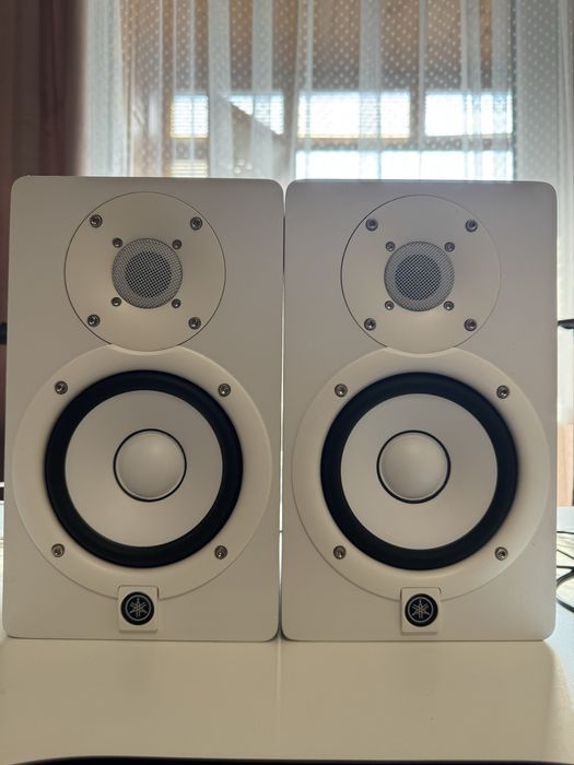 Yamaha HS5 студійні активні монітори (пара) + 2 балансних кабелі