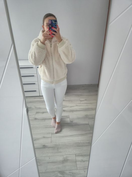 Kurtka futerko kremowa S/M