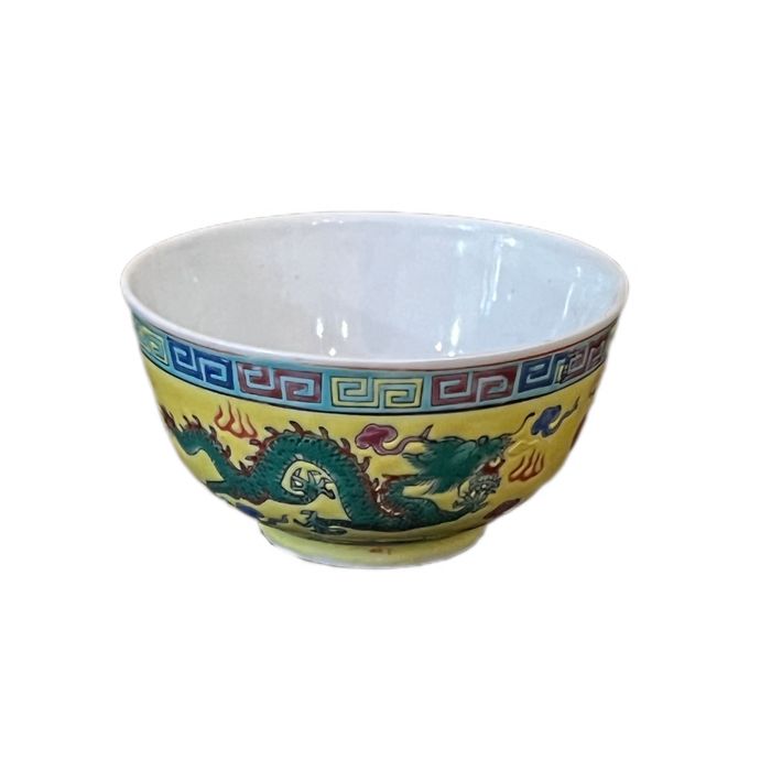 Taça Antiga em Porcelana Chinesa Famille Jaune - Dragão Imperial