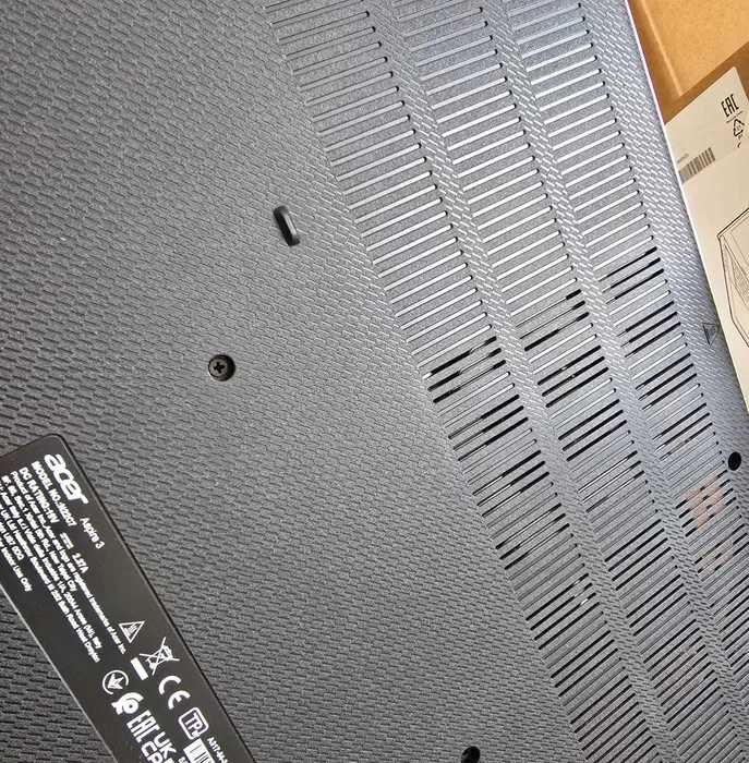 Jak nowy Laptop Acer Aspire 3 17cali gwar21m i3 512GB SSD Win11 / Bytom