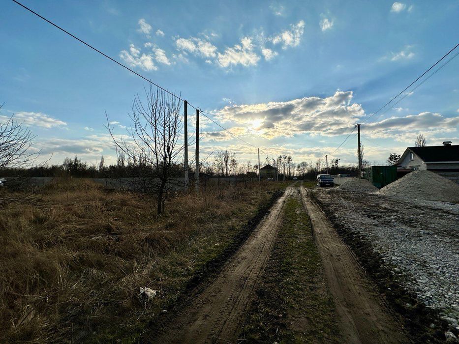 Дмитровка. Земельный Участок 10 сот с ФУНДАМЕНТОМ и Коммуникациями.