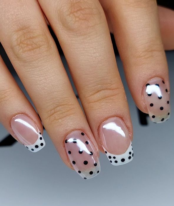 Manicure - hybrydowy, żelowy :-) Mila i swobodna atmosfera :-)