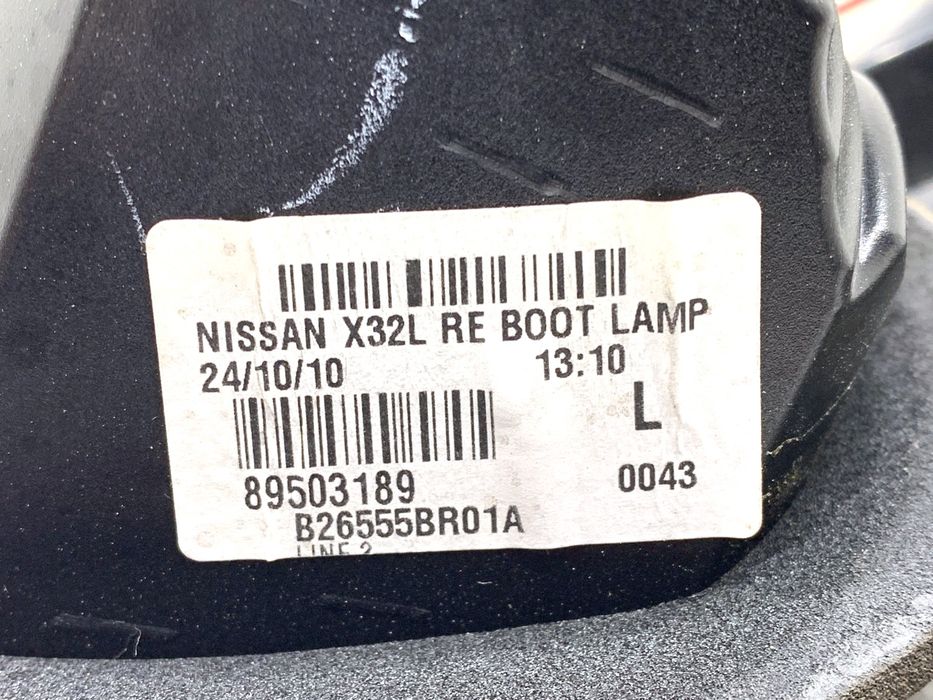 LAMPA TYŁ LEWA WEWNĘTRZNA NISSAN QASHQAI J10 89503189 Crossover