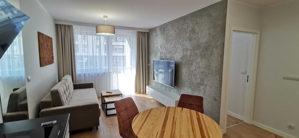 Wynajmę piękne mieszkanie 40 m2 dwa pokoje + 40 m2 taras na I piętrze