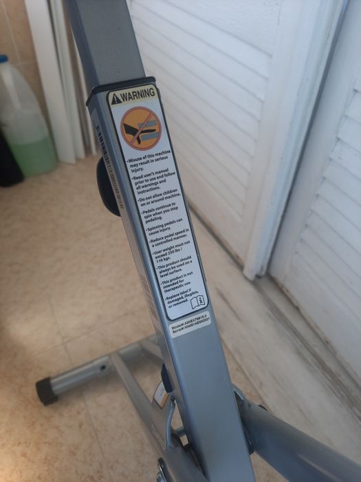 Bicicleta estática dobrável64739764316673123