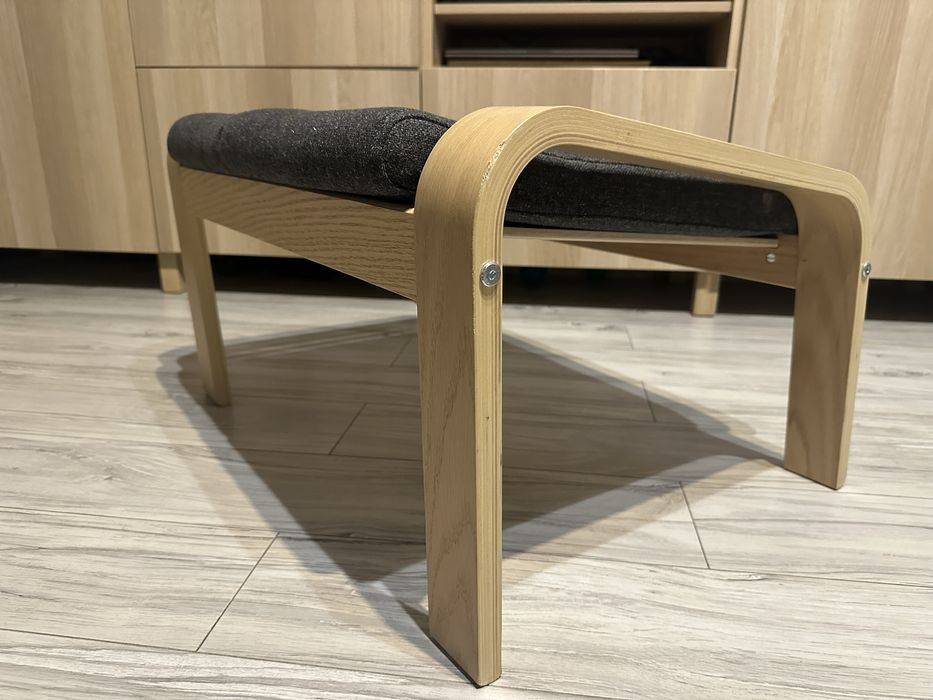 Podnóżek Poang Ikea ciemnoszary Gunnared