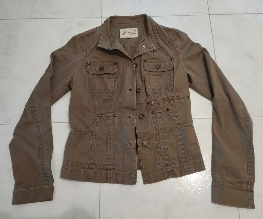 Blusão Caqui da Stradivarius - S