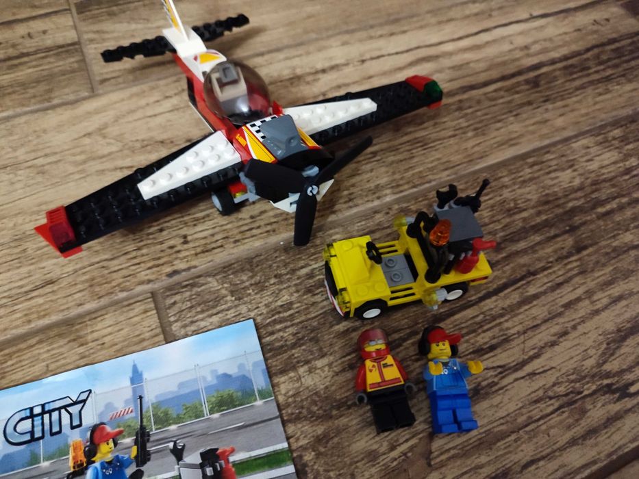 LEGO 60019 City - Samolot kaskaderski