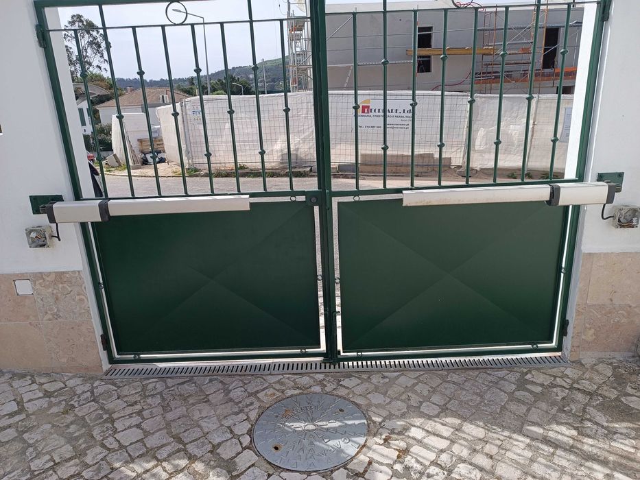 Motor eléctrico BFT de portão 2 braços