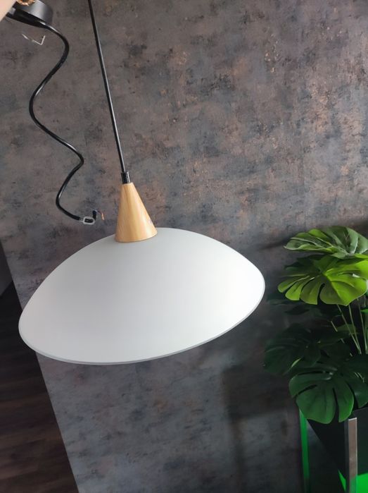 Lampa wisząca szklana biała matowa