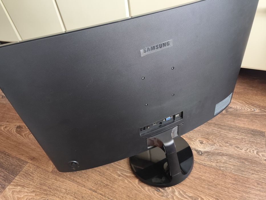 Монитор для компьютера діагональ 27 Samsung Самсунг s27d360ga  игровой полукруглый