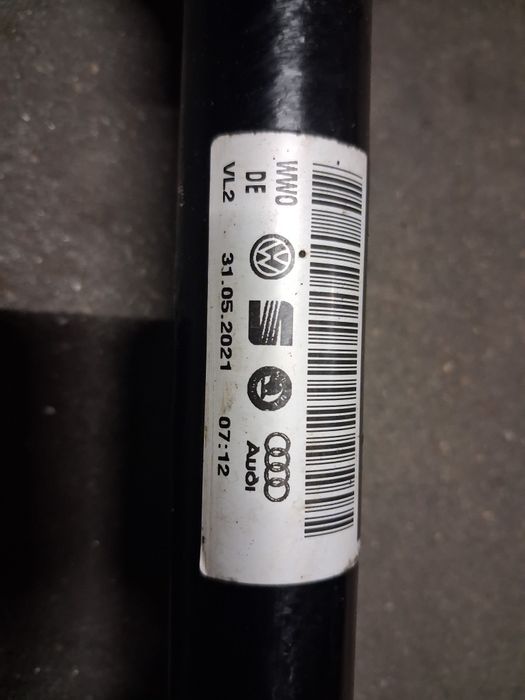 Połos Lewa Skoda Audi VW Q3 2,0TDI