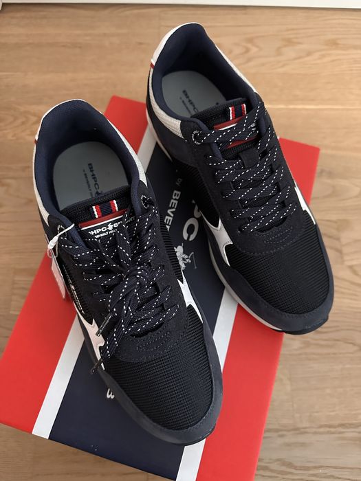 Спортивне взуття