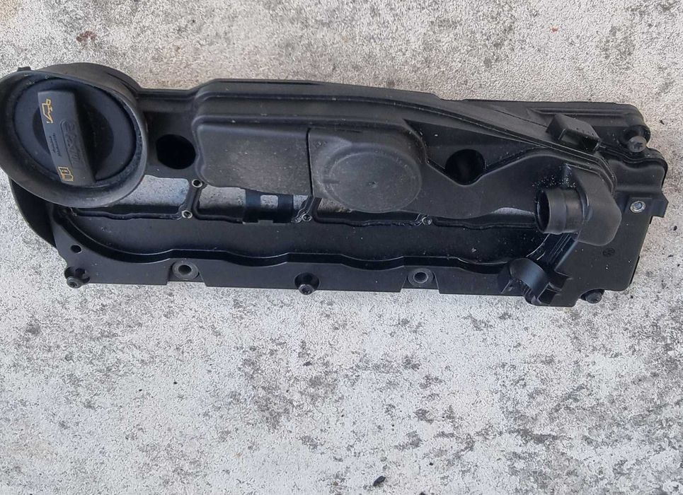 Tampa de válvulas (rocker cover) genuína da marca VAG (Volkswagen Audi Group)