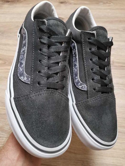 Продам кеди Vans 38 розміру.