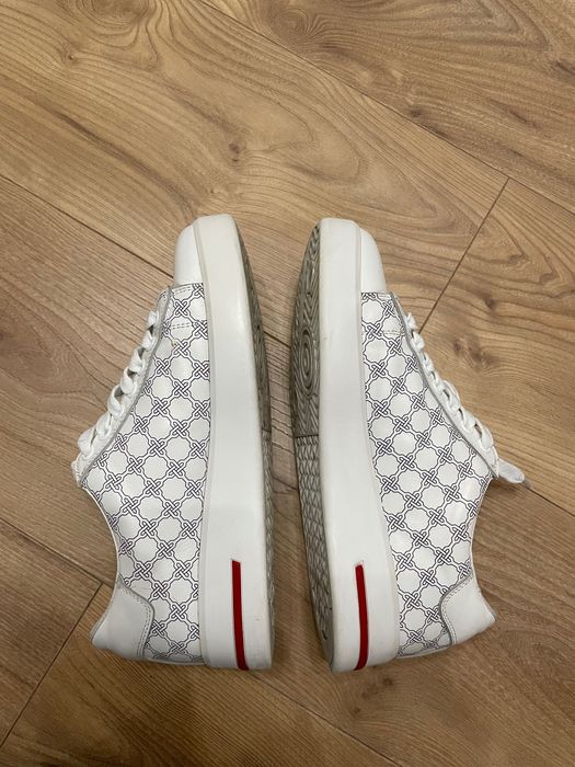 Жіночі білі шкіряні снікерcи кеди Vilena PRPY 37 розмір чудовий