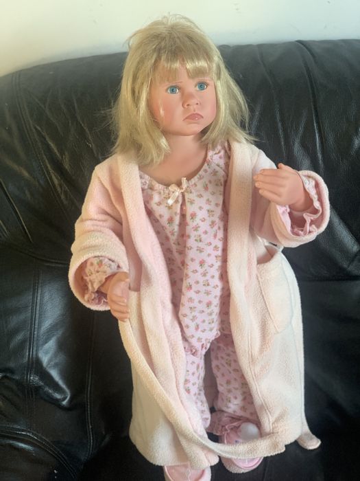 Lalka kolekcjonerska