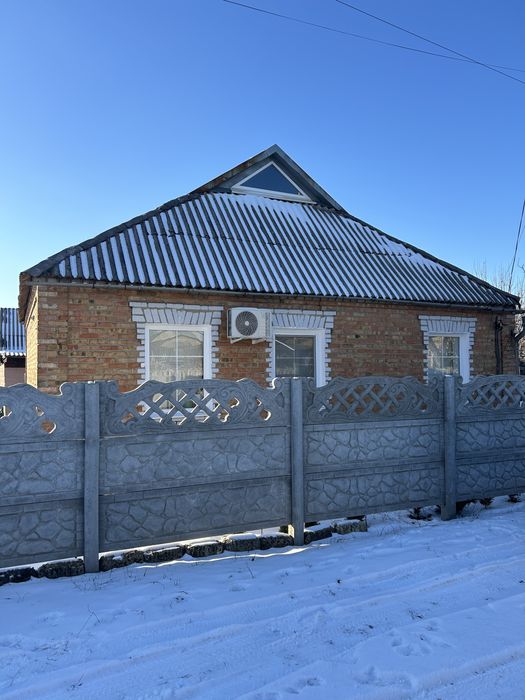 Продам Будинок + приватна земля