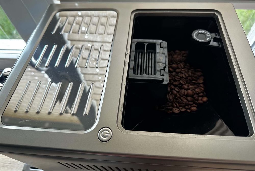 Delonghi PrimaDonna Elite 650.55 WiFi