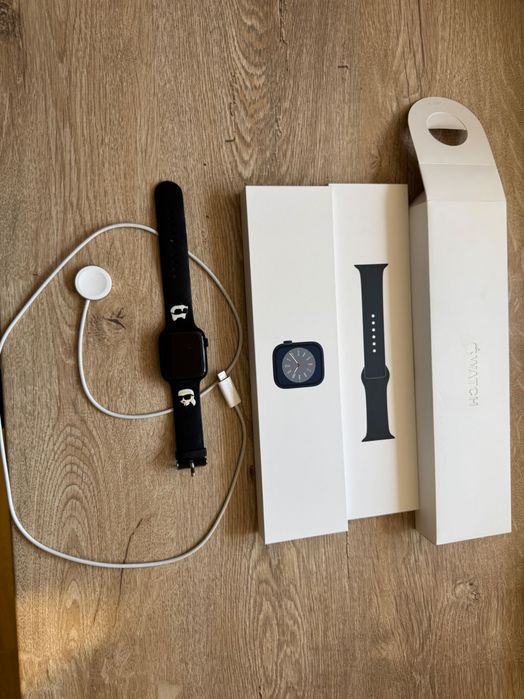 Witam na sprzedaż Apple Watch Series 8 45MM midnight sport band