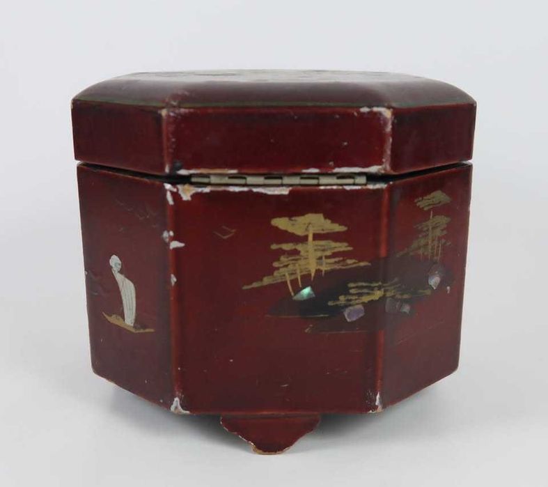 Caixa octogonal oriental com musica (Ref. 1)