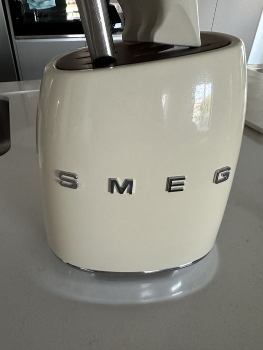 Faqueiro SMEG bege