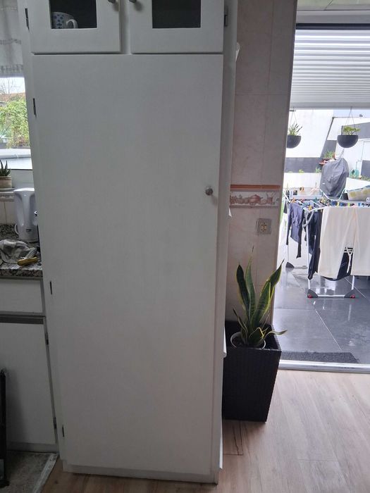 Armário de Cozinha Branco/Pinho em Excelente Estado