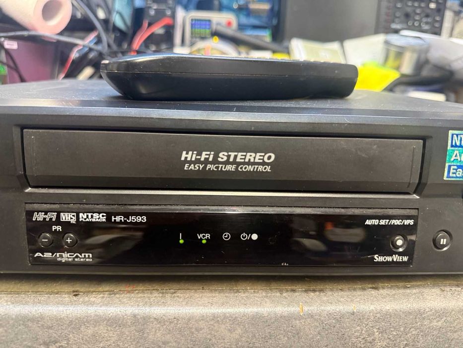 Magnetowid  JVC HR-J593 VHS