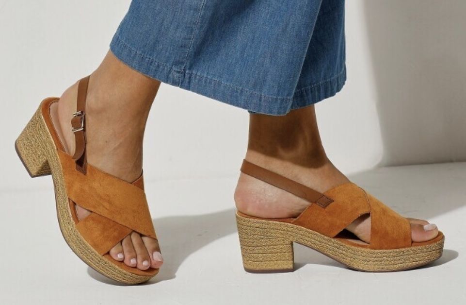 Sandałki musztardowe