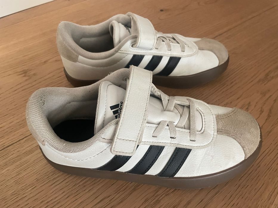 Ténis adidas tamanho 35